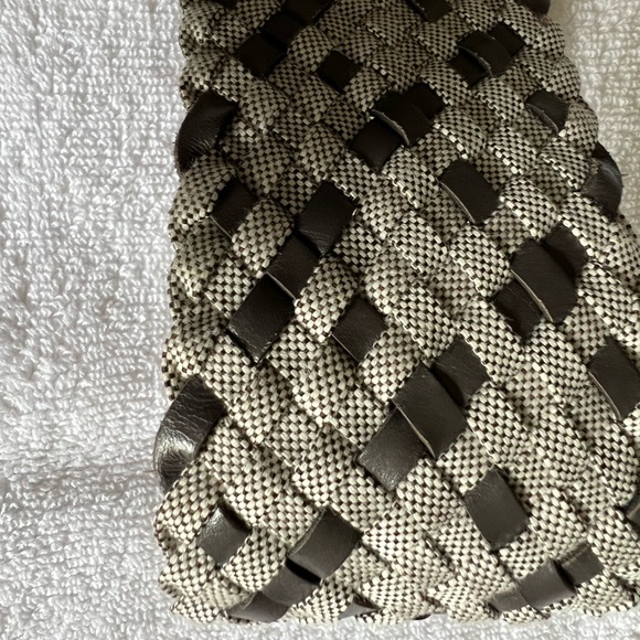 Dark grey and white woven belt - Picture 3 of 4